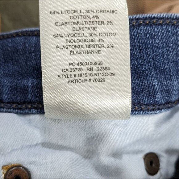 Aritzia Denim Forum | Nico Mid-rise Skinny Crop in Medium Lagoon - Picture 11 of 11